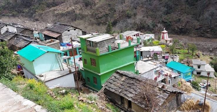 Traditional houses in Gaundhar Village, Uttarakhand